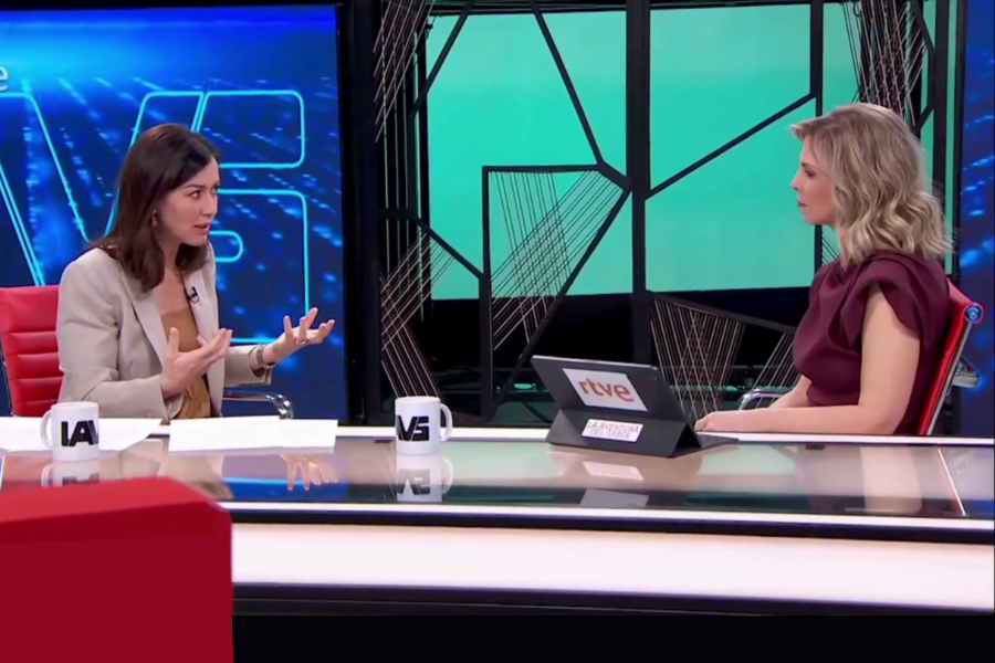 Luz Rello analiza cómo la Inteligencia Artificial puede fortalecer los lazos entre generaciones en La Aventura del Saber